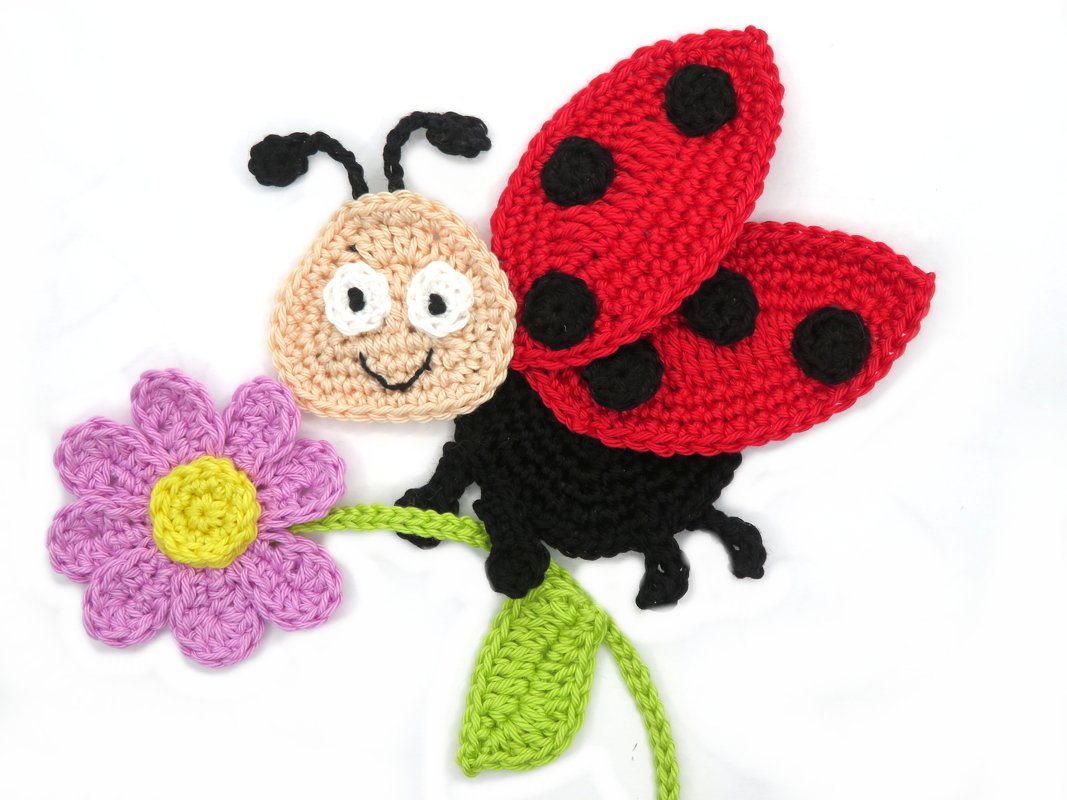 Ladybug crochet pattern applique