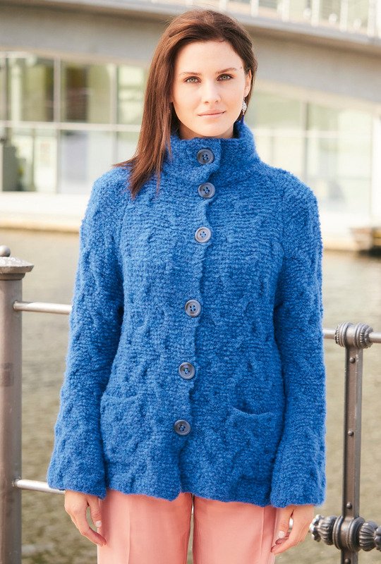 Jacke mit Zopfmuster in Royalblau - Bild 2