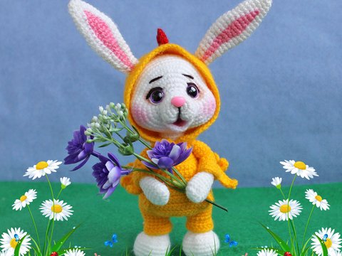 Osterhase im Kückenoverall