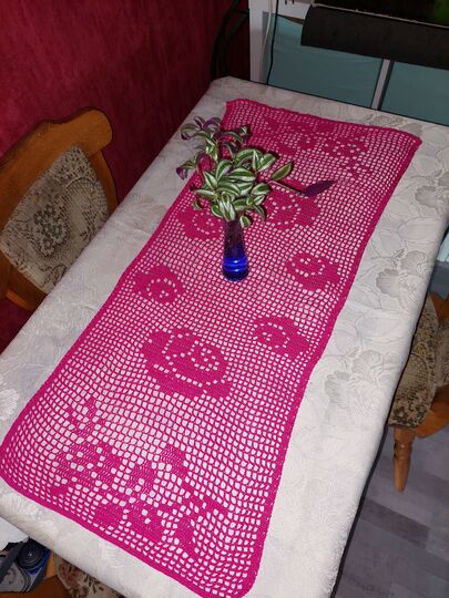 Tischläufer Rosen häkeln