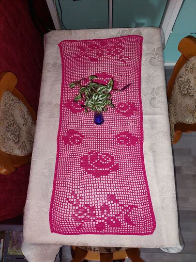 Tischläufer Rosen häkeln