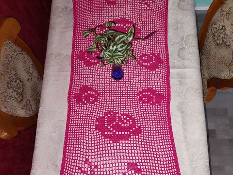 Tischläufer Rosen häkeln