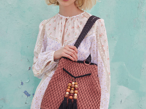 Häkelbeutel mit dekorativen Quasten