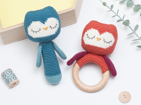 Eulenrassel Häkelanleitung, Babyrassel, amigurumi Eule Rassel