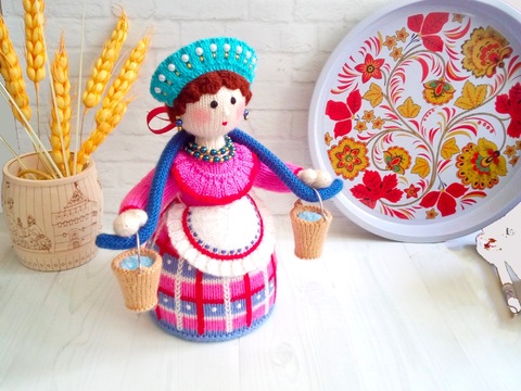K094 Lady with a Shoulder Yoke Knitted interior doll - Amigurumi Zabelina