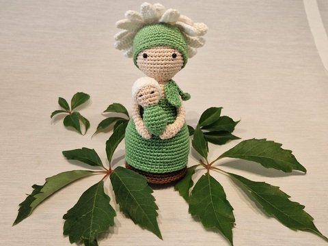 Blumenkind Gerdi Gänseblümchen mit Baby  - Häkelanleitung