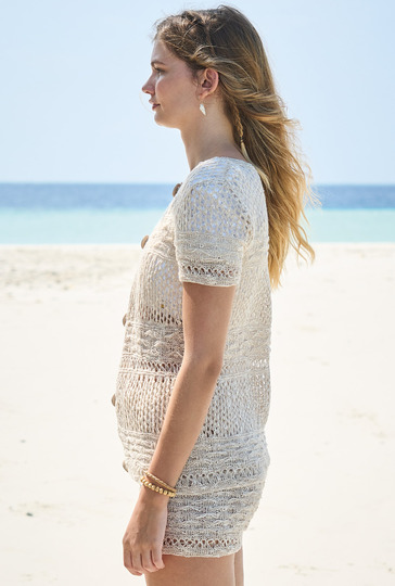 Kurzarmjacke und Shorts in harmonischem Mustermix