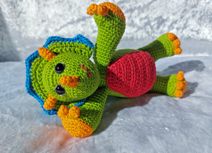 Triceratops "Veo" - Pattern for the cute dinosaur