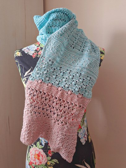 Häkelanleitung für den vielseitigen Schal Vroni 2.0 mit 14 Mustern