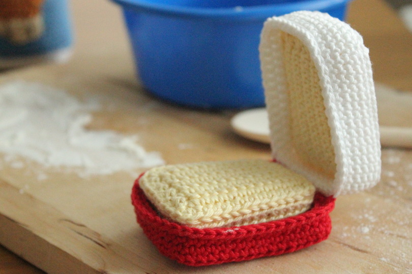 Häkelanleitung "Kleine Butterdose mit zwei Stück Butter"