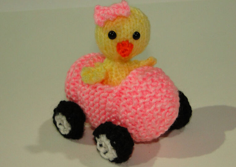 Lola on her car - knitting pattern soft toys Easter decorations chicks duck