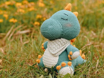 Diego the snoozing dinosaur crochet pattern