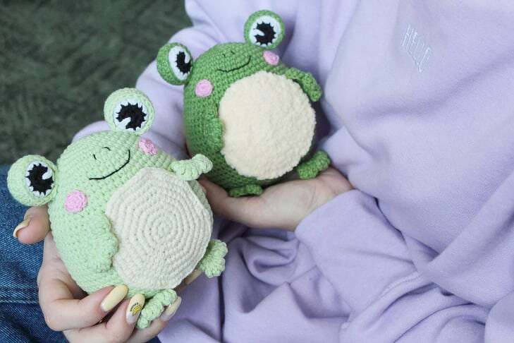 Crochet cute frog toy - Image 2