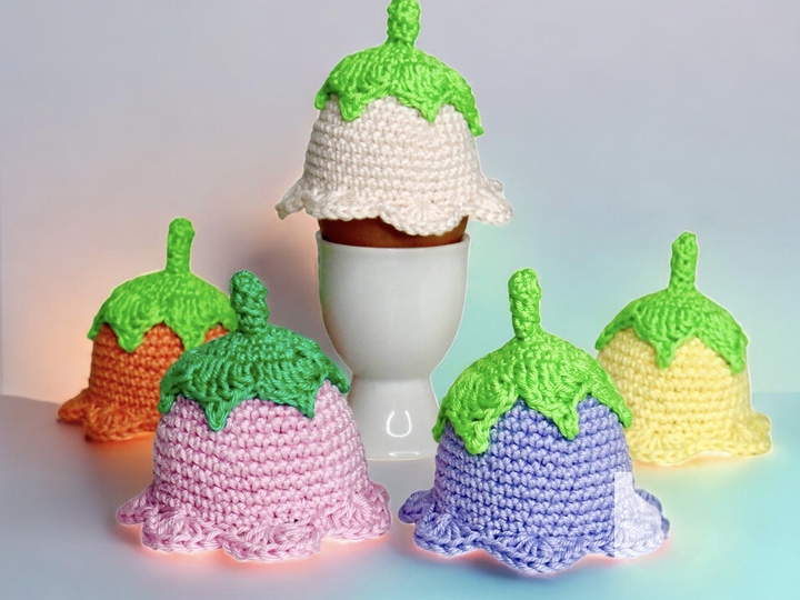 Blossom Egg Cup / Tealight Holder - Crochet Pattern