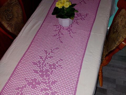 Tischläufer Blumen häkeln