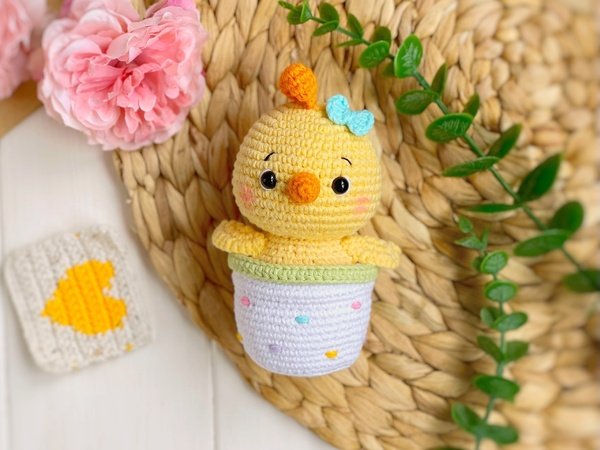 Easter friends amigurumi: bunny, chick and sheep (Crochet pattern)