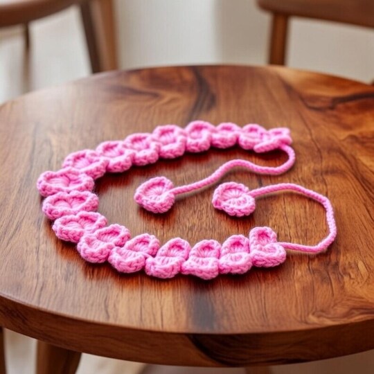 Crochet Hearts Headband Pattern + Video Tutorial, Easy Hairband PDF