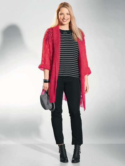 Quer getrickte rote Mohairjacke mit Zopfmuster