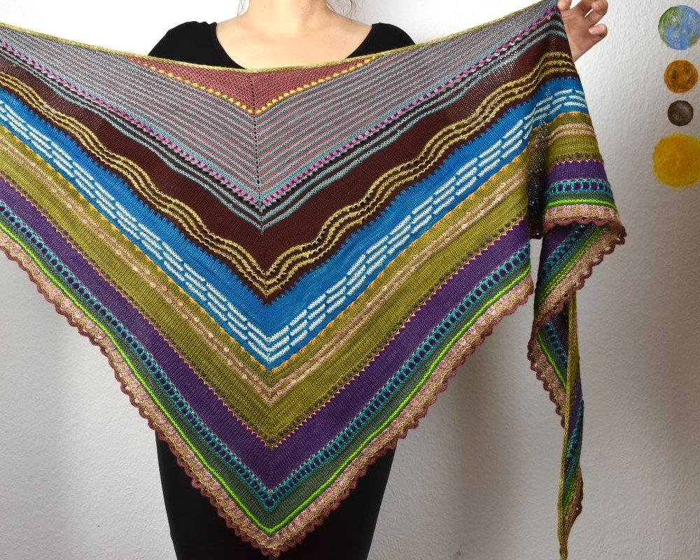 Knitzone, ein buntes Tuch, ehemaliger Mystery KAL