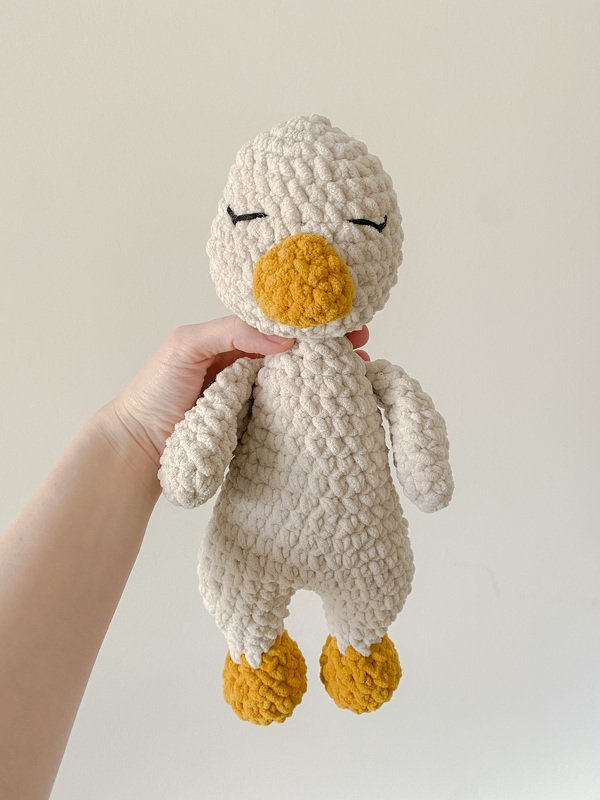 Crochet pattern: Duck "Achim" to cuddle. Amigurumi cuddly toy - Image 2