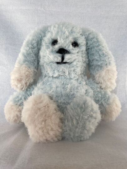 Häkelanleitung: So häkelst du bezaubernde Hasen aus Chenillewolle