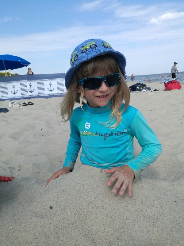 Crochet Tractor Bucket Hat, pattern for baby, child, women & men (5 sizes) - Image 4