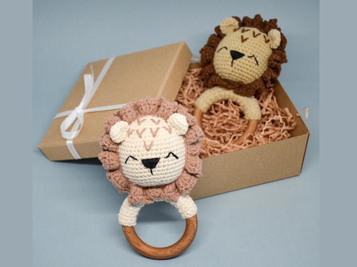 Crochet baby rattle pattern amigurumi set of 3: bunny, lion, llama rainbow