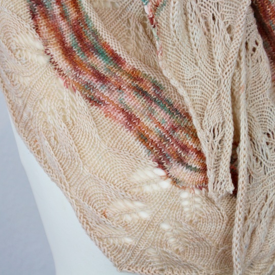 Strickanleitung leichtes Tuch mit Lacemuster – ideal für Farbverlaufsgarn