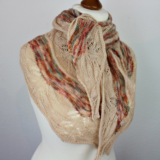 Strickanleitung leichtes Tuch mit Lacemuster – ideal für Farbverlaufsgarn