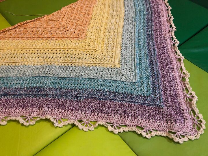 Zitronette - Häkelanleitung für ein stilvolles Dreiecktuch