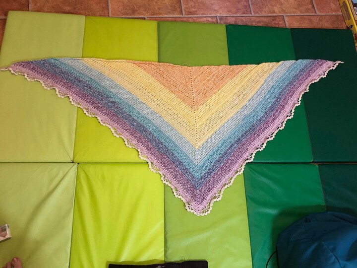 Zitronette - Häkelanleitung für ein stilvolles Dreiecktuch