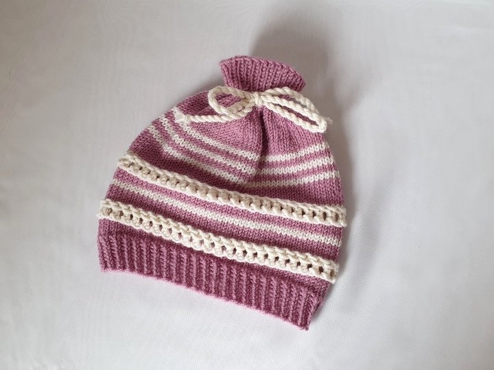 Strickanleitung Baby-Mütze mit Lochmuster, ca. 0 - 6 Monate   #315