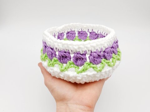 Körbchen mit Tulpenmuster