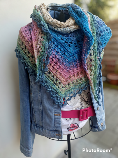 Häkelanleitung Spring Romance: Symmetrisches und asymmetrisches Häkeltuch