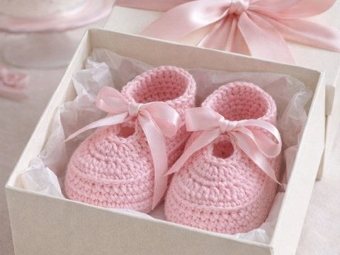 Crochet baby girl shoes pattern PDF