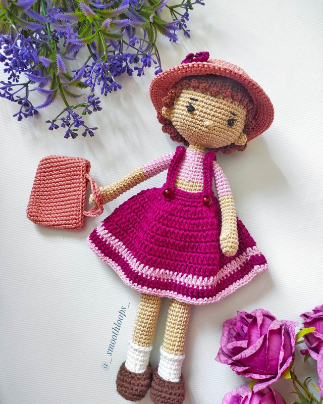 Master class doll Emma with accessories. Amigurumi doll. Knitted doll.