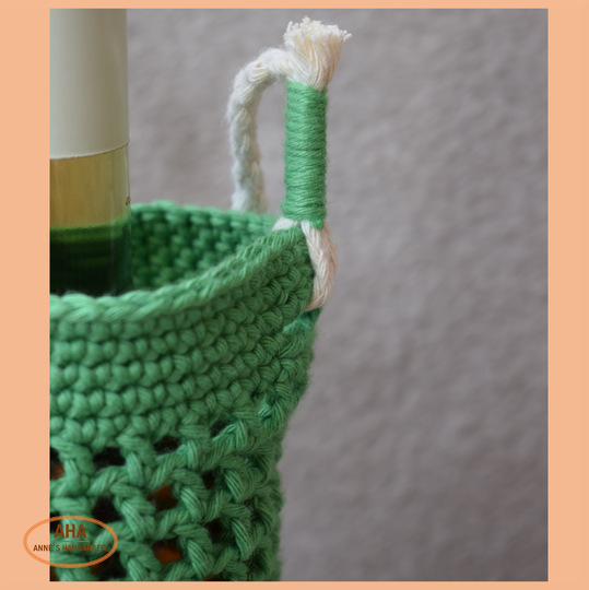Friedolin - gehäkelter Weinflaschenhalter