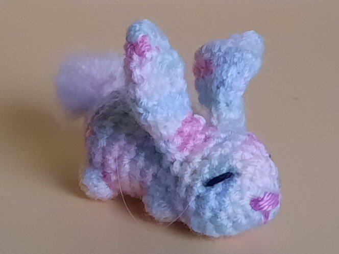Mini Hase - Freebie Häkelanleitung Amigurumi - Bild 2