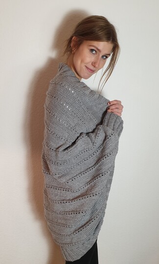 211 Strickanleitung Seelenwärmer Löcherli