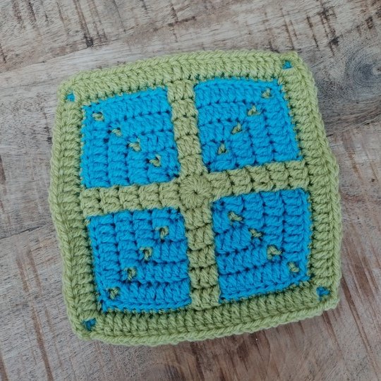 "Eono" (Sechs) - 6 Quadrate in Mosaikhäkeltechnik