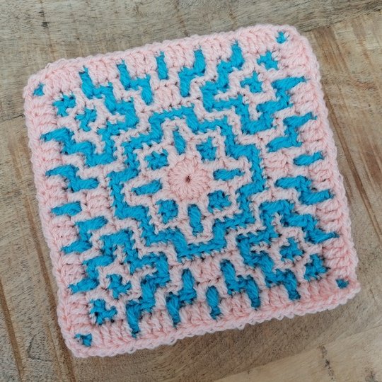 "Eono" (Sechs) - 6 Quadrate in Mosaikhäkeltechnik