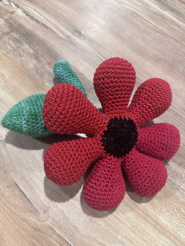 Blume Bella - Eine bezaubernde Häkelanleitung für besondere Anlässe - Bild 7