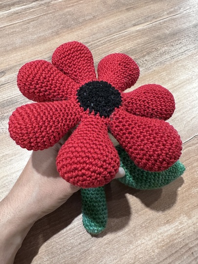 Blume Bella - Eine bezaubernde Häkelanleitung für besondere Anlässe