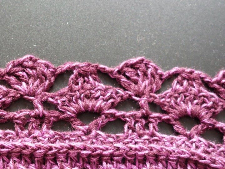 Triangular scarf „Tandrielle BE“ – Crochet Pattern