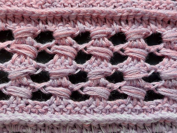 Triangular scarf „Tandrielle BE“ – Crochet Pattern