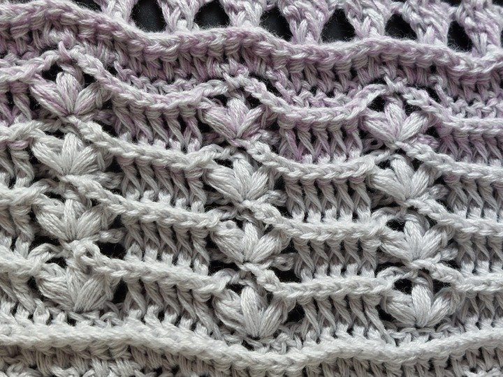Triangular scarf „Tandrielle BE“ – Crochet Pattern