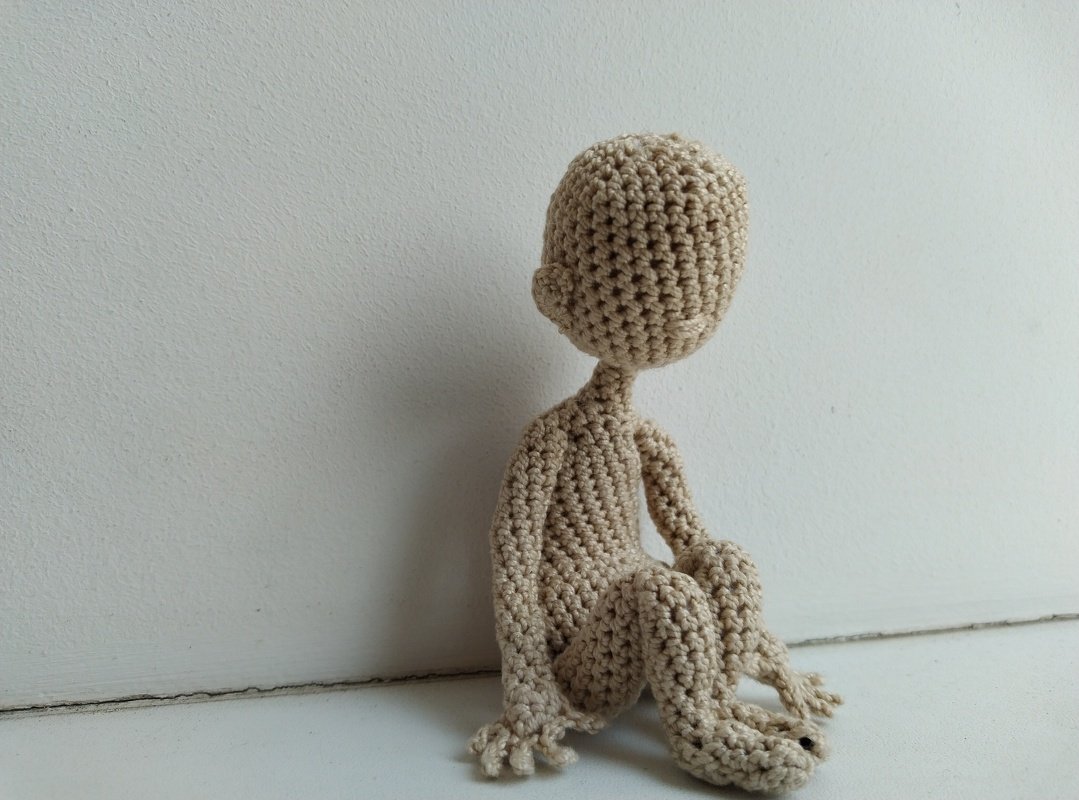 Crochet pattern: Doll Body, basic, base with hands that have Fingers - Image 2