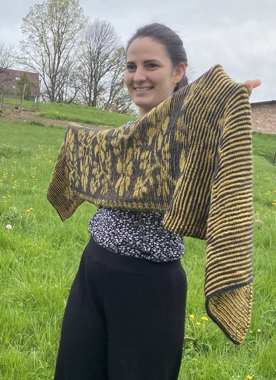 Stola Blütenranken Schattenstricken