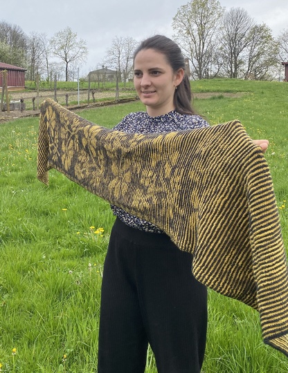 Stola Blütenranken Schattenstricken