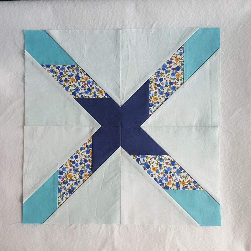 Foundation Paper Piecing (FPP): X-DESIGN aus 4 Blöcken.